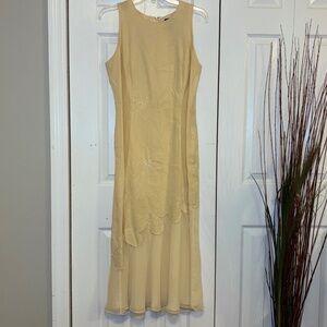 Plaza collection size 10 beautiful yellow long maxi dress